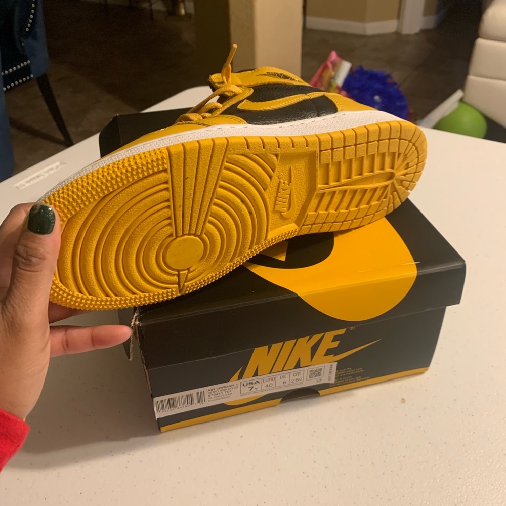Air Jordan 1 pollen
